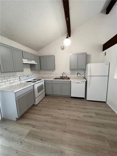/international/us/10514-e-41st-terrace-kansas-city-mo-110107927934/