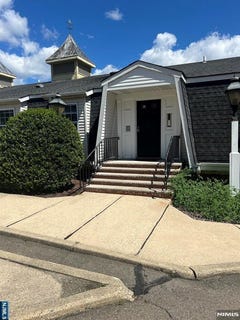 /international/us/662-goffle-road-hawthorne-nj-110108300024/