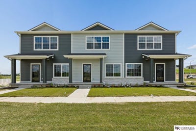 /international/us/16004-isabella-street-bennington-ne-110119530664/