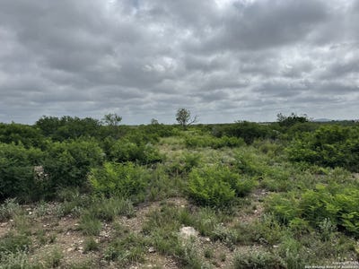 /international/us/660-legend-hls-uvalde-tx-110085211213/
