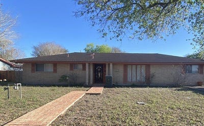 /international/us/706-e-hill-avenue-alice-tx-110104187378/