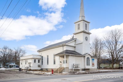 /international/us/404-n-hudson-street-se-lowell-mi-110104549506/