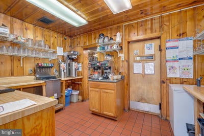 /international/us/8079-route-259-lost-river-wv-110095030799/