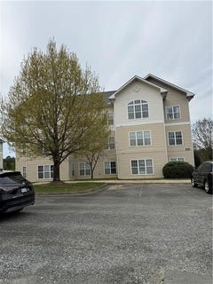 /international/us/302-campus-walk-trail-elon-nc-110107457371/