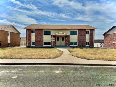 /international/us/1515-oxford-dr-cheyenne-wy-110108302890/