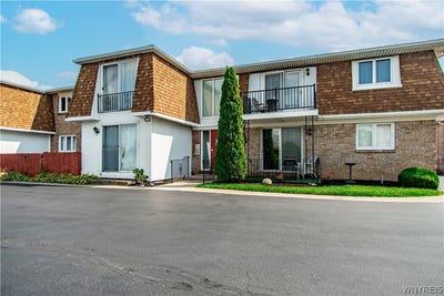 /international/us/61d-georgian-lane-buffalo-ny-110106495695/