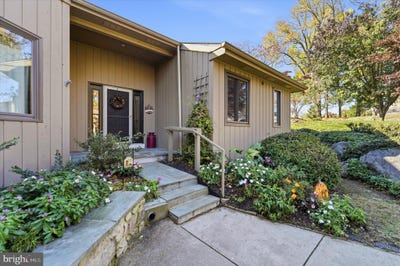 /international/us/27-muirfield-court-newtown-square-pa-110120890196/