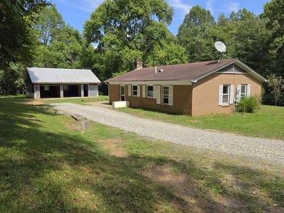 /international/us/2159-glenmore-rd-scottsville-va-110119725484/