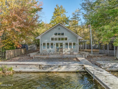 /international/us/135-e-lake-road-cossayuna-ny-110120453488/