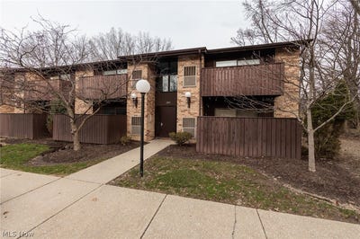 /international/us/3265-mayfield-road-cleveland-heights-oh-110106494076/