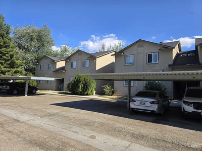 /international/us/750-s-5th-w-mountain-home-id-110108932117/