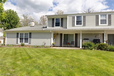 /international/us/10362-independence-drive-north-royalton-oh-110107866927/