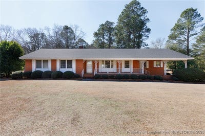 /international/us/302-e-williams-street-autryville-nc-110097828218/