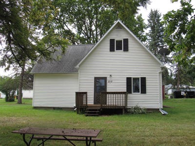 /international/us/310-w-3rd-street-pecatonica-il-110110056353/