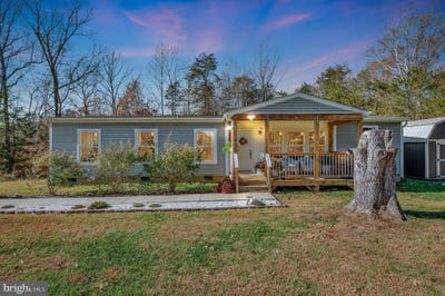 /international/us/5120-burr-road-rhoadesville-va-110108479146/