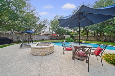 /international/us/526-cullen-blvd-buda-tx-110109085989/