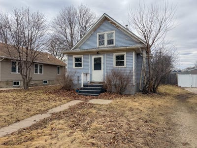 /international/us/931-beach-ave-se-huron-sd-110106681255/