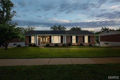 /international/us/9742-croftwood-drive-st-louis-mn-110101093781/