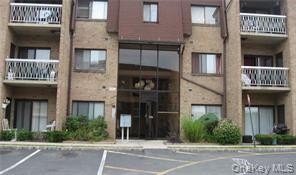 /international/us/510-kennedy-drive-spring-valley-ny-110108858713/