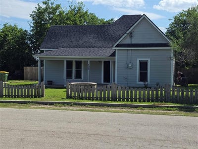 /international/us/405-w-graham-street-godley-tx-110107606382/