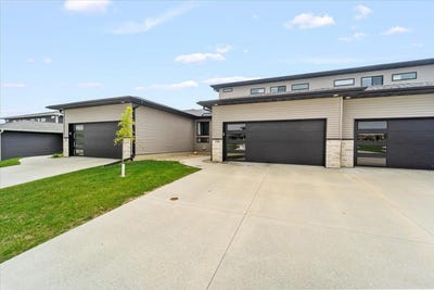 /international/us/1218-loren-drive-cedar-falls-ia-110099820901/