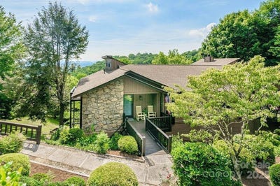 /international/us/153-country-ridge-road-laurel-park-nc-110100847974/