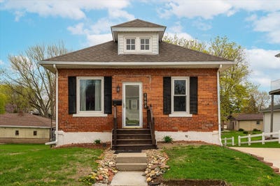 /international/us/1604-sobieski-street-lasalle-il-110107311916/