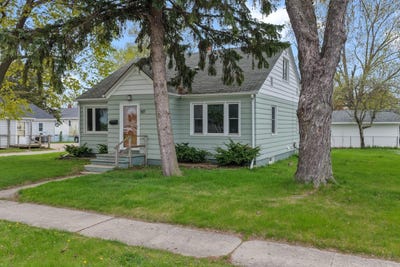 /international/us/817-n-henry-street-green-bay-wi-110107881468/