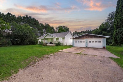 /international/us/e5740-833rd-avenue-colfax-wi-110101474522/