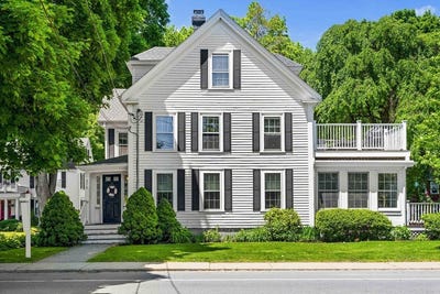 /international/us/376-main-st-4-amesbury-ma-110108714617/