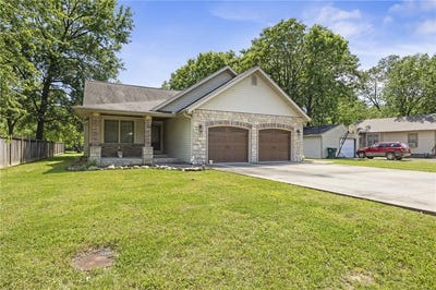 /international/us/102-e-leighton-street-frontenac-ks-110107822441/