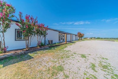 /international/us/127-county-rd-3051-decatur-tx-110104970626/