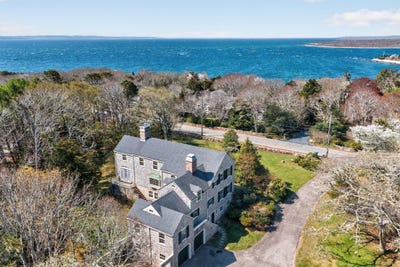 /international/us/64-church-street-woods-hole-ma-110108817061/