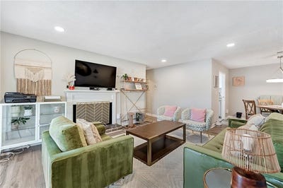 /international/us/103-natchez-trace-sandy-springs-ga-110120581228/