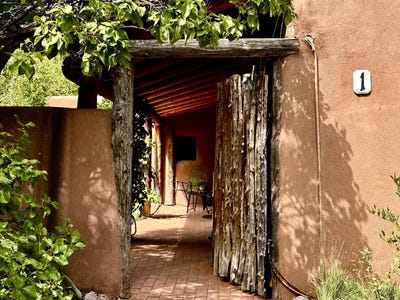 /international/us/2175-old-arroyo-chamiso-road-santa-fe-nm-110108142993/