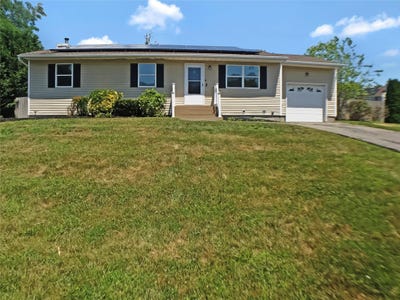 /international/us/79-meadow-court-brookhaven-ny-110100987252/