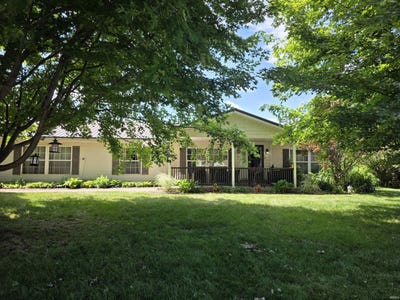 /international/us/1495-e-dove-lane-milford-in-110108930237/