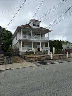 /international/us/33-messina-street-providence-ri-110108174480/