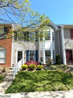 /international/us/111-columbus-dr-franklin-twp-nj-110120416518/