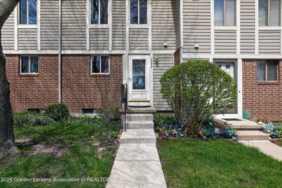 /international/us/5966-village-drive-haslett-mi-110107542206/