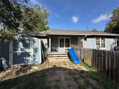 /international/us/102-w-mesquite-st-granger-tx-110104029330/