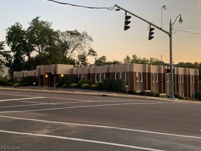 /international/us/2223-fulton-road-nw-canton-oh-110091147780/