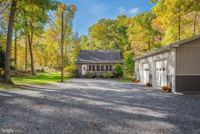 /international/us/71-hickory-lane-auburn-pa-110120687391/