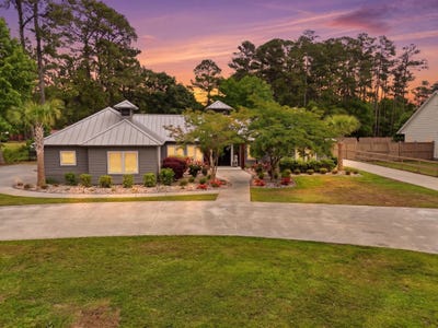 /international/us/7020-bay-rd-myrtle-beach-sc-110108126166/