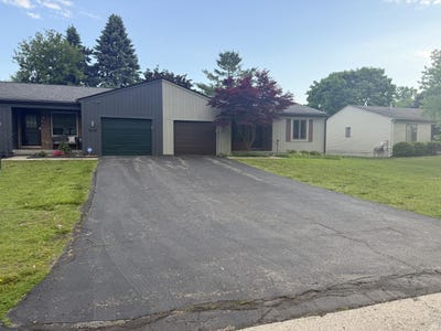 /international/us/741-woods-court-walled-lake-mi-110108351699/