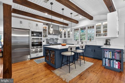 /international/us/17641-raven-rocks-rd-bluemont-va-110107083500/