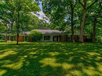 /international/us/977-n-county-road-1500-camargo-il-110100585626/