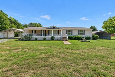 /international/us/10619-county-road-3080-purdon-tx-110120464162/
