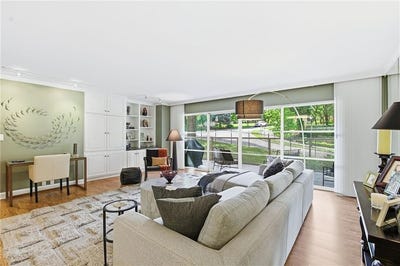 /international/us/310-w-49th-street-kansas-city-mo-110108496733/
