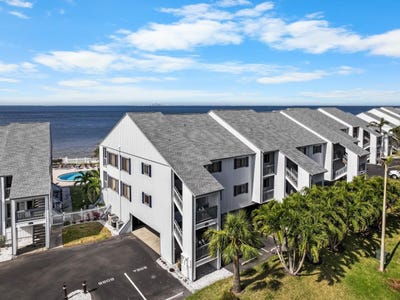 /international/us/808-bahia-del-sol-drive-ruskin-fl-110097600771/